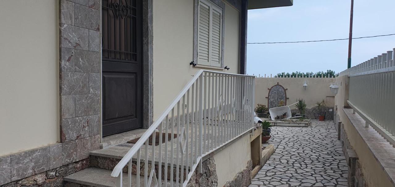 Agape Casa Vacanze Giardini Naxos Luaran gambar